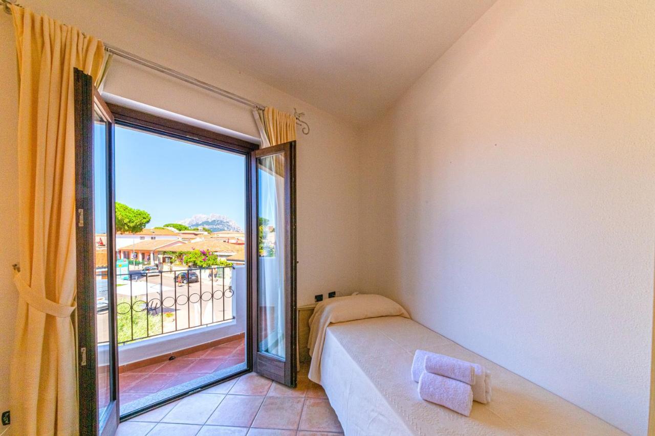 Hotel Il Faro Di Molara بورتو سان باولو المظهر الخارجي الصورة