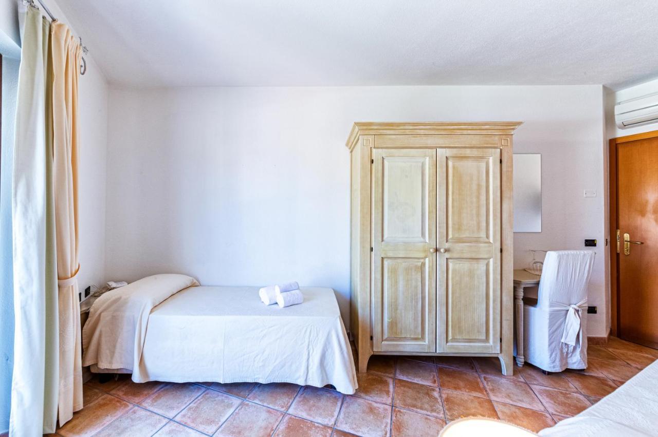 Hotel Il Faro Di Molara بورتو سان باولو المظهر الخارجي الصورة