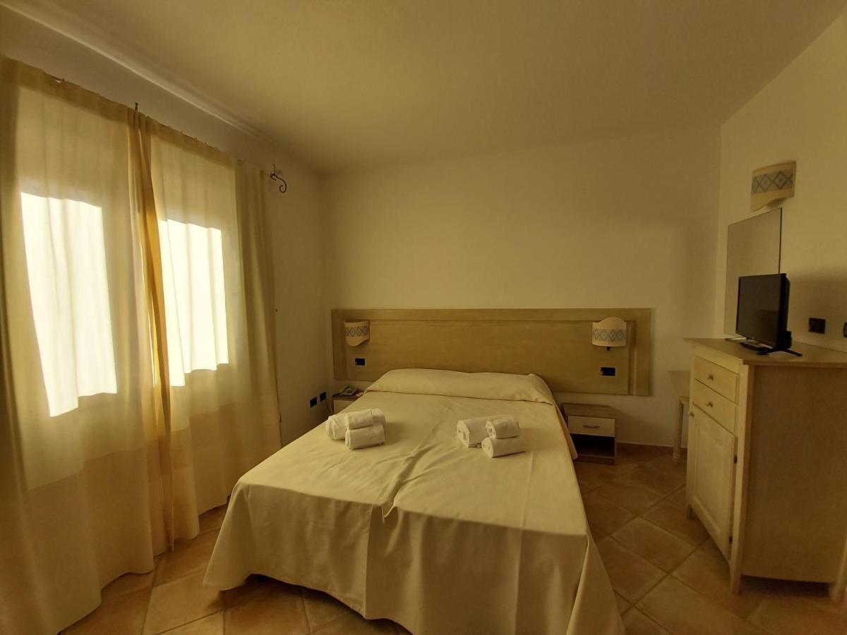 Hotel Il Faro Di Molara بورتو سان باولو المظهر الخارجي الصورة
