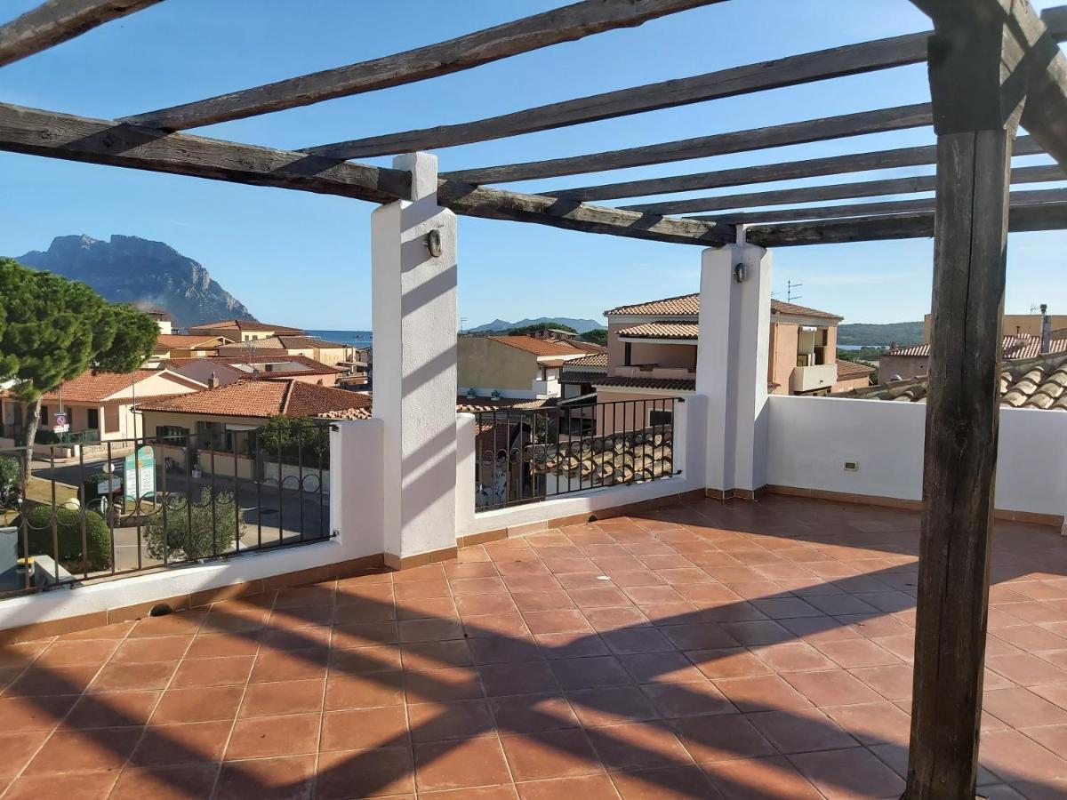 Hotel Il Faro Di Molara بورتو سان باولو المظهر الخارجي الصورة