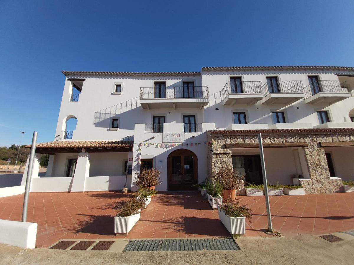 Hotel Il Faro Di Molara بورتو سان باولو المظهر الخارجي الصورة