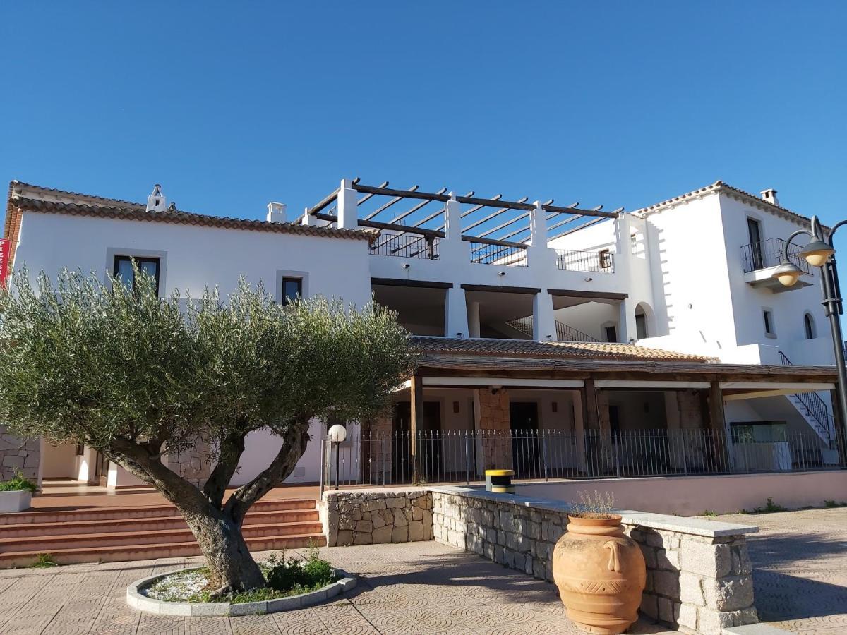 Hotel Il Faro Di Molara بورتو سان باولو المظهر الخارجي الصورة