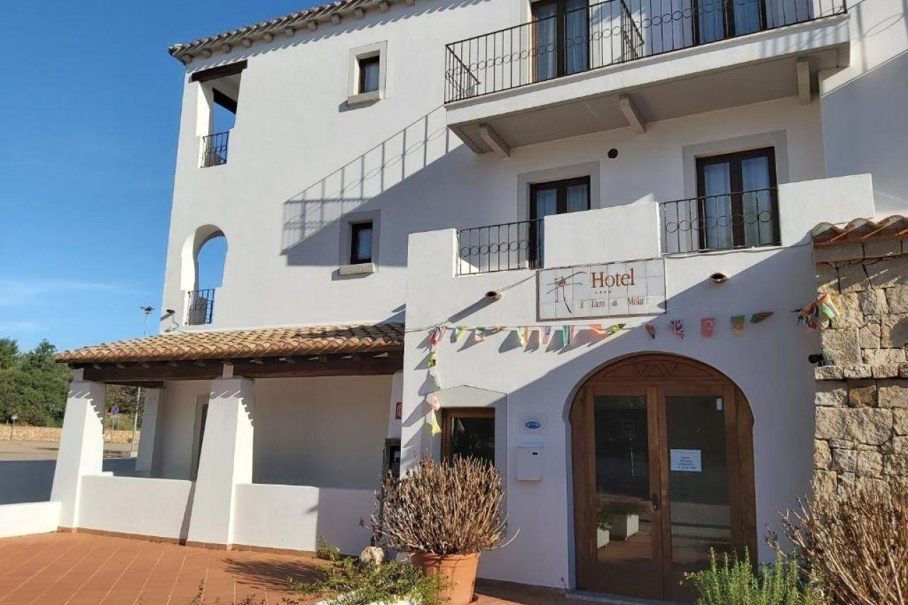 Hotel Il Faro Di Molara بورتو سان باولو المظهر الخارجي الصورة