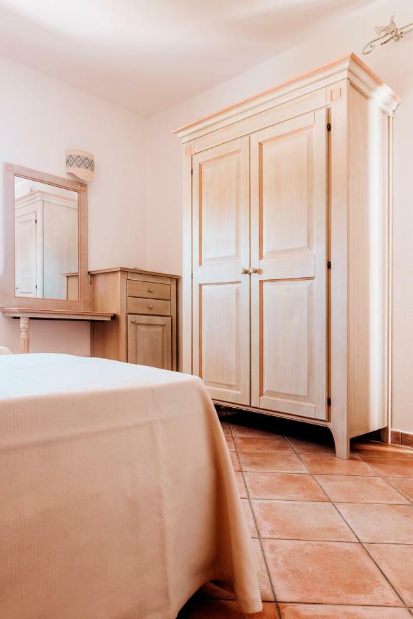 Hotel Il Faro Di Molara بورتو سان باولو المظهر الخارجي الصورة
