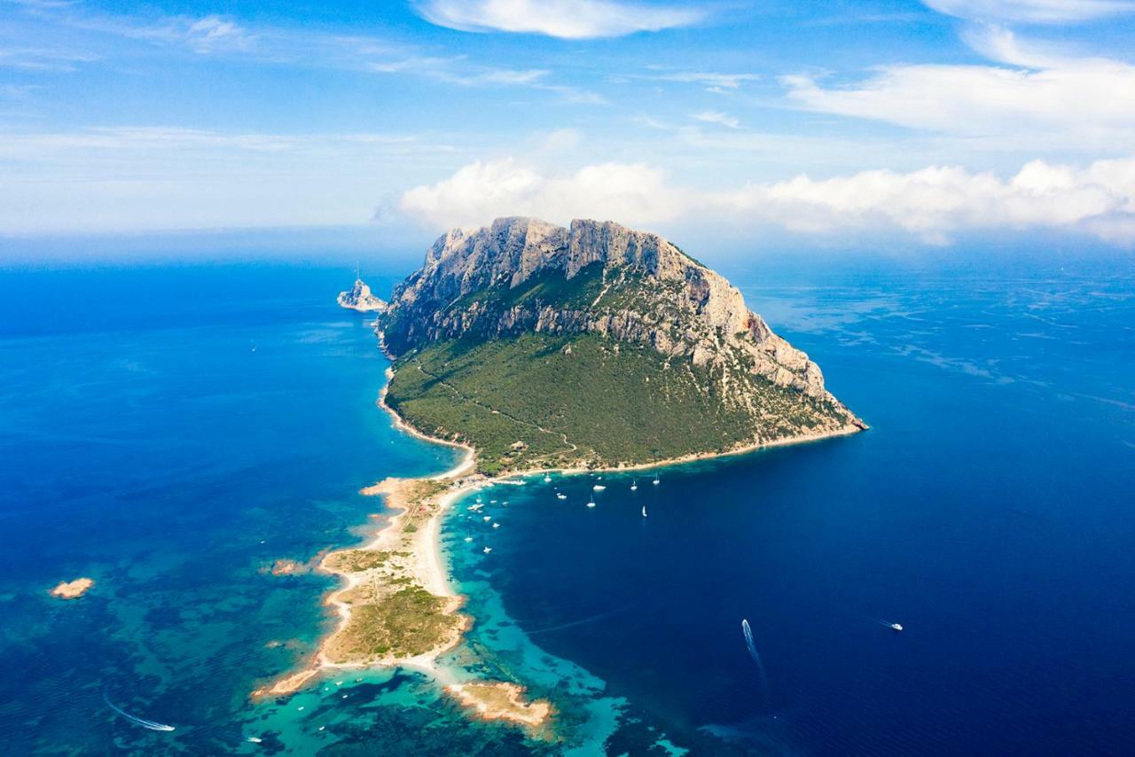 Hotel Il Faro Di Molara بورتو سان باولو المظهر الخارجي الصورة