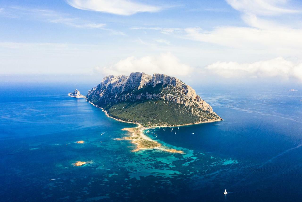 Hotel Il Faro Di Molara بورتو سان باولو المظهر الخارجي الصورة
