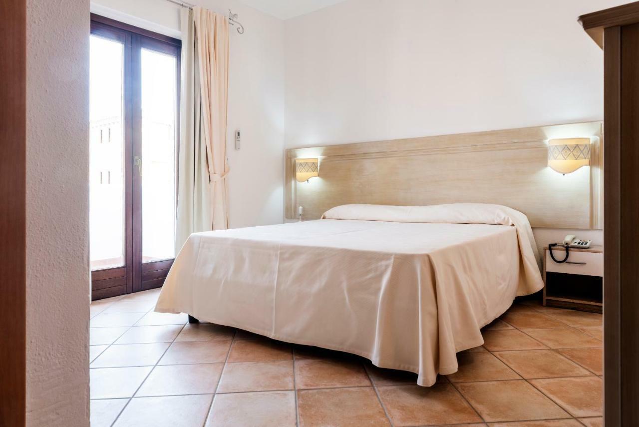 Hotel Il Faro Di Molara بورتو سان باولو المظهر الخارجي الصورة